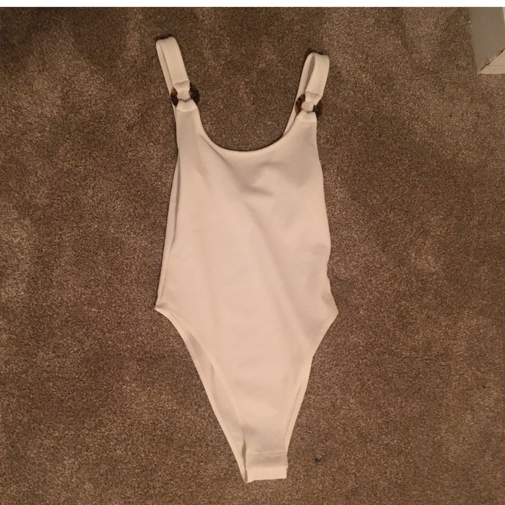 white bodysuit!💗